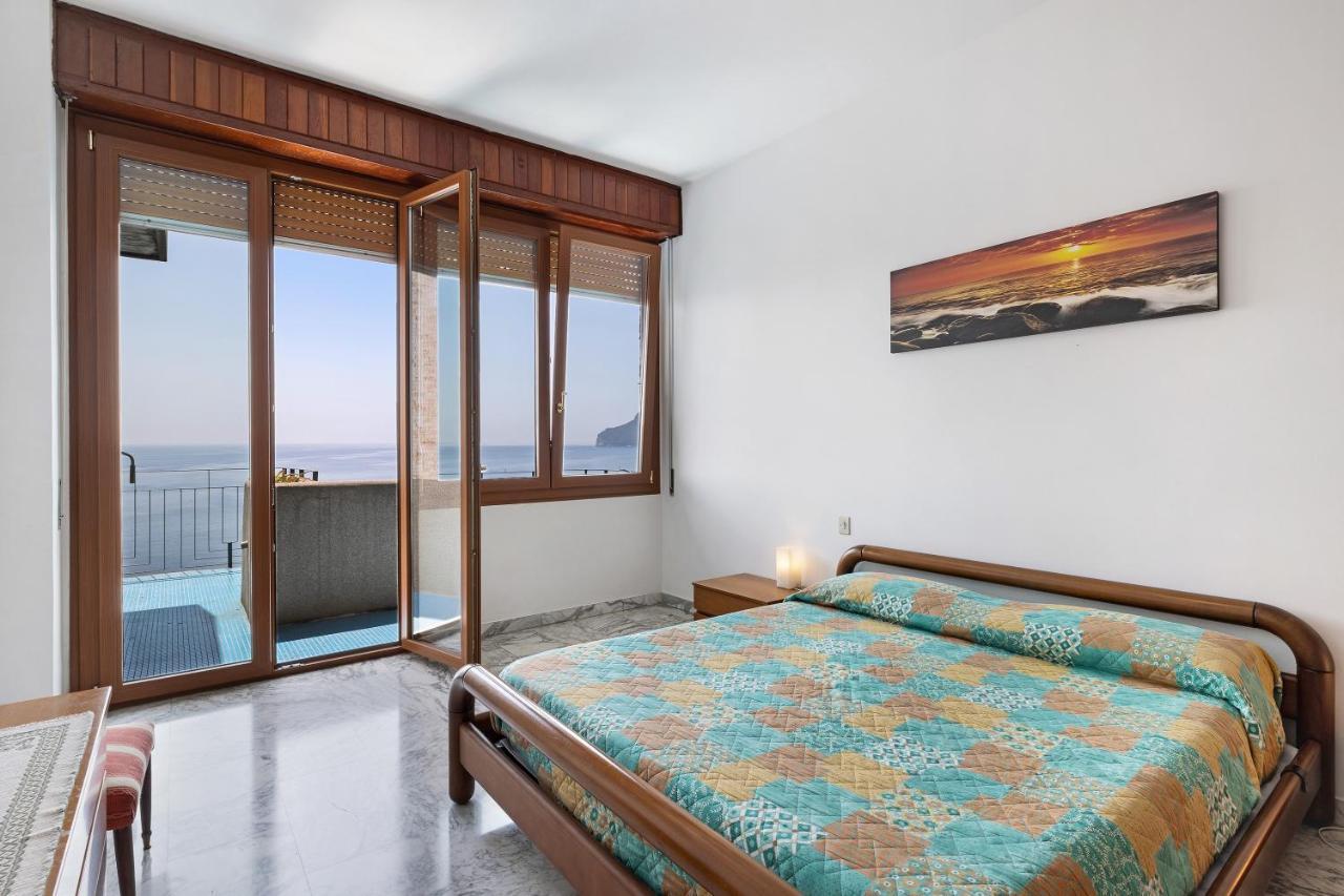 Appartamento Stupenda Vista Mare Bergeggi Ngoại thất bức ảnh